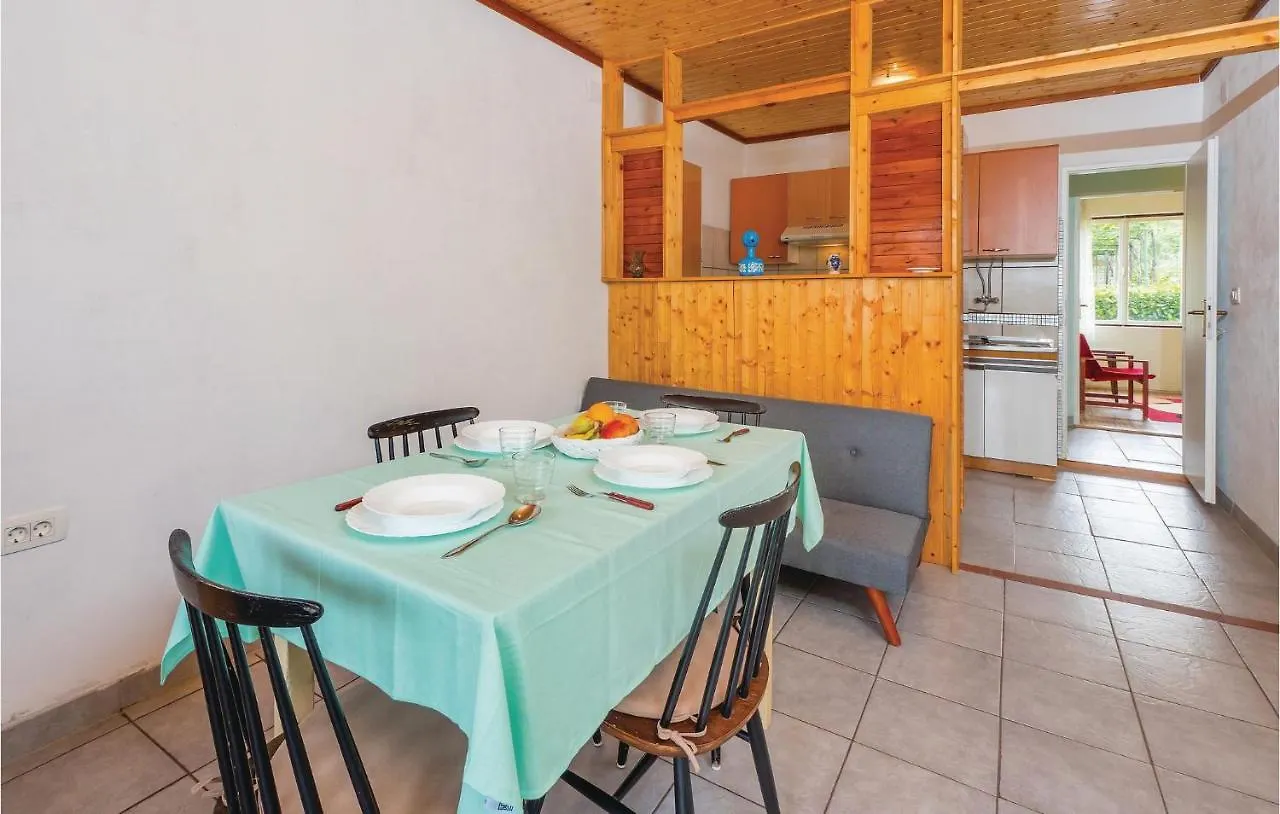 2 Bedroom Cozy Apartment In Labin 拉宾 0*,  克罗地亚